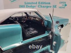 Danbury Mint Limited Edition 1969 Dodge Charger Se Very Rare/flawless/complete