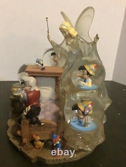 Disney Auctions Pinonchio Snow Globe. Limited Edition. VERY RARE