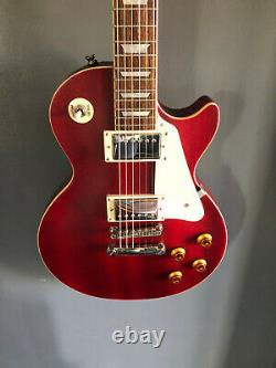 Epi Les Paul limited edition in unmarked condition. Very rare wine red. Stunning
