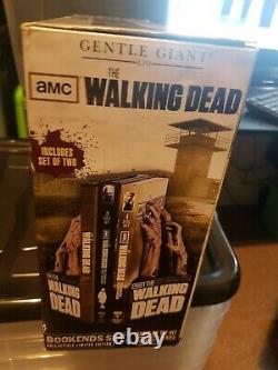 The Walking Dead Bookends By Gentle Giant. Very Rare Collectible Limited Edition