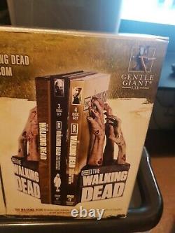 The Walking Dead Bookends By Gentle Giant. Very Rare Collectible Limited Edition