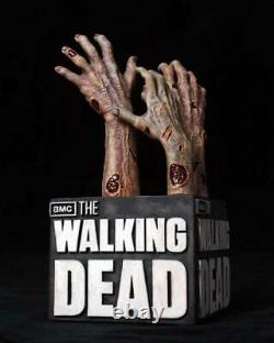 The Walking Dead Bookends By Gentle Giant. Very Rare Collectible Limited Edition