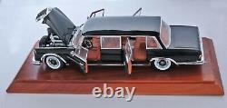 (Very Rare) Black Mercedes-Benz 600 Pullman Limousine118 Diecast-withDisplay Case