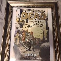Very Rare limited edition Signed Walking dead comic
