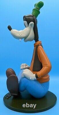 Walt Disney's Goofy 13.5 HUGE Stone Resin Statue-Limited Edition Very Rare