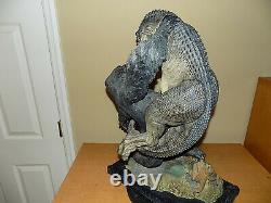 Weta KING KONG vs V-REX Statue Figure Limited Edition Very Rare ARTIST PROOF