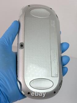 Console Sony PS Vita PCH-1000 Argent Glacé Boîte Limitée Très Rare Très Bon État