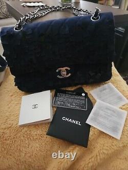 Édition Limitée Chanel, Sac à Main en Soie Bleu Nuit Classique à Double Rabat Très Rare