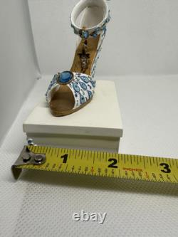 Édition limitée très rare collectionnable d'Elvis Presley, chaussure avec socle.