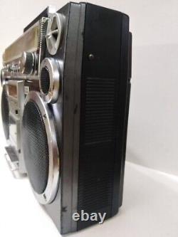 Édition limitée très rare de la BOMBEAT 40 TOSHIBA BOOMBOX RT-S913, de style vintage.