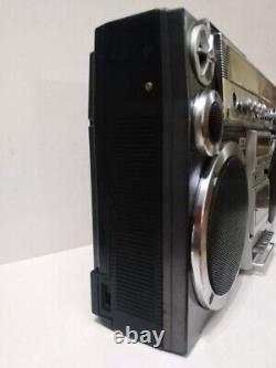 Édition limitée très rare de la BOMBEAT 40 TOSHIBA BOOMBOX RT-S913, de style vintage.