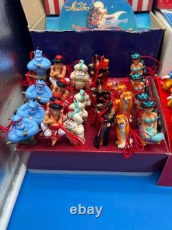 Ensemble d'affichage de magasin pour la fête Sunkisses d'Aladdin Disney de 1993 très rare (lot de 19)