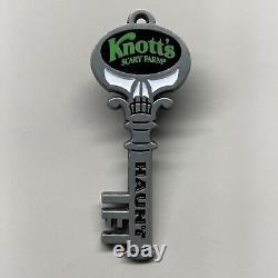 Knott's Berry Scary Farm Pin Halloween Haunt 2013 Key Very Rare Limited