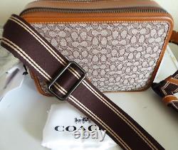 LOCATION D'UN COACH 24 micro Sig Crossbody CM383 ÉDITION LIMITÉE. ET TRÈS RARE NEUF AVEC ÉTIQUETTE $395