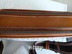 LOCATION D'UN COACH 24 micro Sig Crossbody CM383 ÉDITION LIMITÉE. ET TRÈS RARE NEUF AVEC ÉTIQUETTE $395