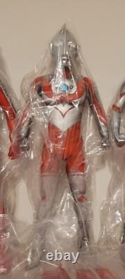 Lot de 4 figurines géantes Ultraman Édition limitée 1 sur 200 chacune Très RARE