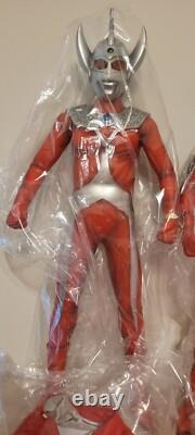 Lot de 4 figurines géantes Ultraman Édition limitée 1 sur 200 chacune Très RARE