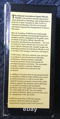 Poupée à ressort d'arbitre de football NIB 9 Très rare/limité à certains officiels seulement