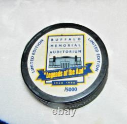 Puck de hockey vintage des légendes des Buffalo Sabres de l'Aud très rare édition limitée