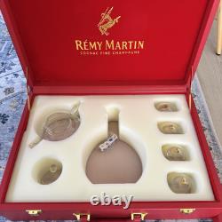 Set de Thé Haut de Gamme en Édition Limitée Remy Martin XO Cognac Avec Étui Rouge Plateau Très Rare À Lire
