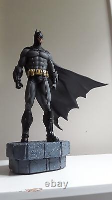 Statue de Batman Arkham City 16 Ikon Collectables Limitée à 500 exemplaires dans le monde Très rare.