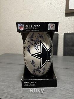 Très rare Dallas Cowboys ballon de football en édition limitée signé par plusieurs joueurs sans certificat d'authenticité