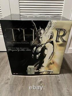 Très rare buste à l'échelle 1/11 de Thor de 2006 par Alex Ross, édition limitée. /430