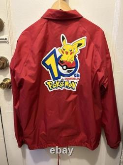 Veste Pokémon Staff Adulte M 10ème Anniversaire Très Rare Édition Limitée Pikachu