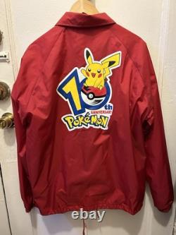 Veste Pokémon Staff Adulte M 10ème Anniversaire Très Rare Édition Limitée Pikachu